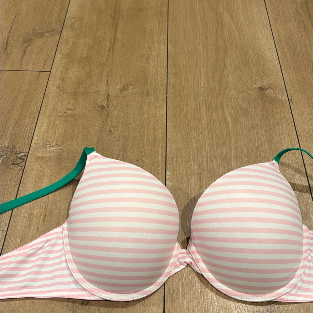 PINK Victoria's Secret Bra Size 36C - Picture 9 of 13